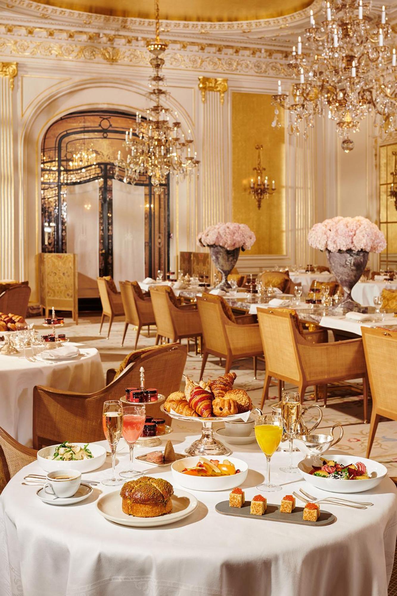 Plaza Athénée - Dorchester Collection 5* Paris