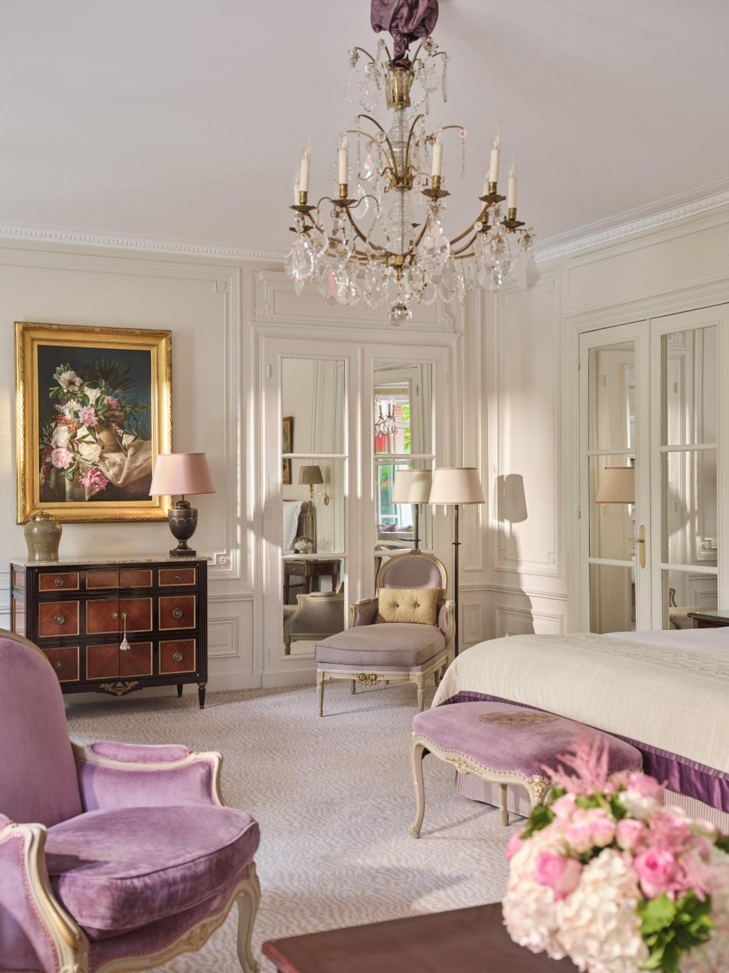 Plaza Athénée - Dorchester Collection Paris