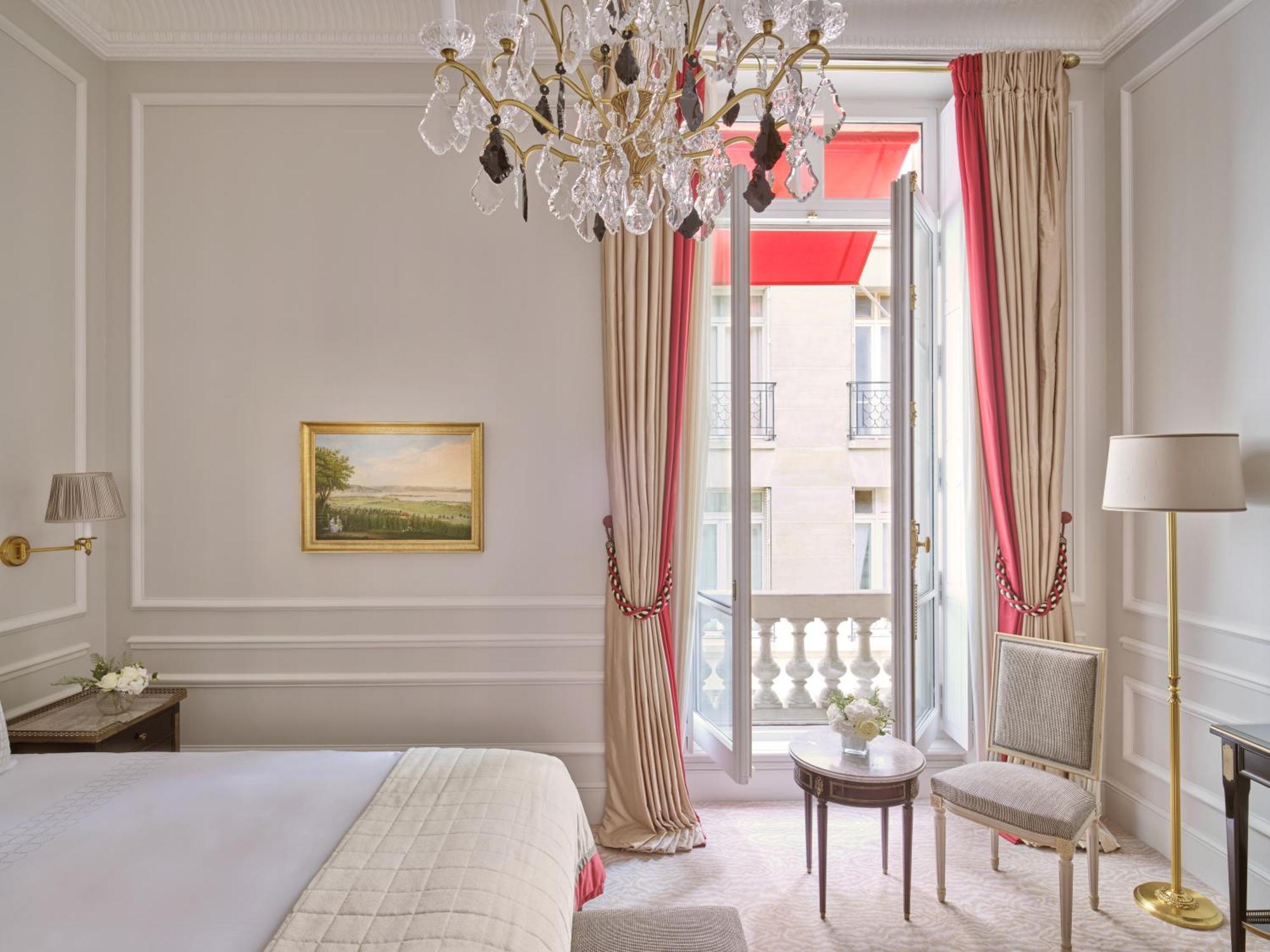 Hotel Plaza Athénée - Dorchester Collection Paris