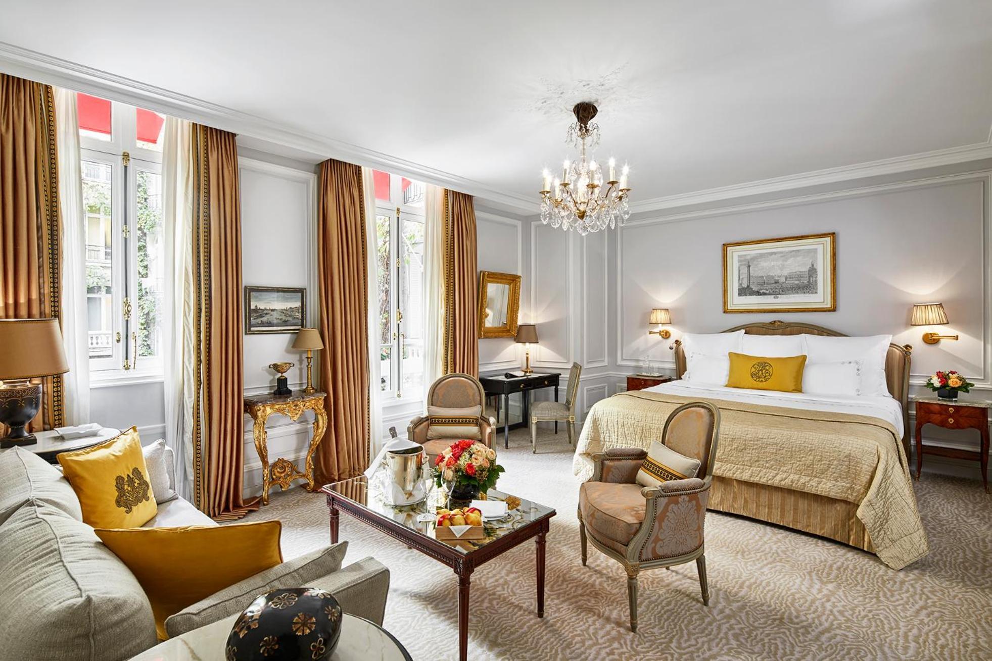 Plaza Athénée - Dorchester Collection 5* Paris