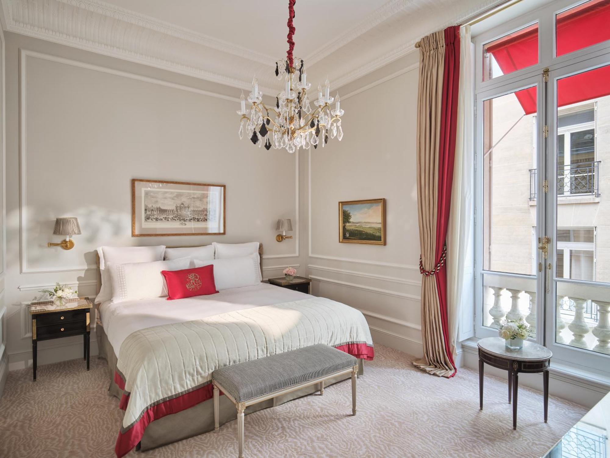 Plaza Athénée - Dorchester Collection Hotel