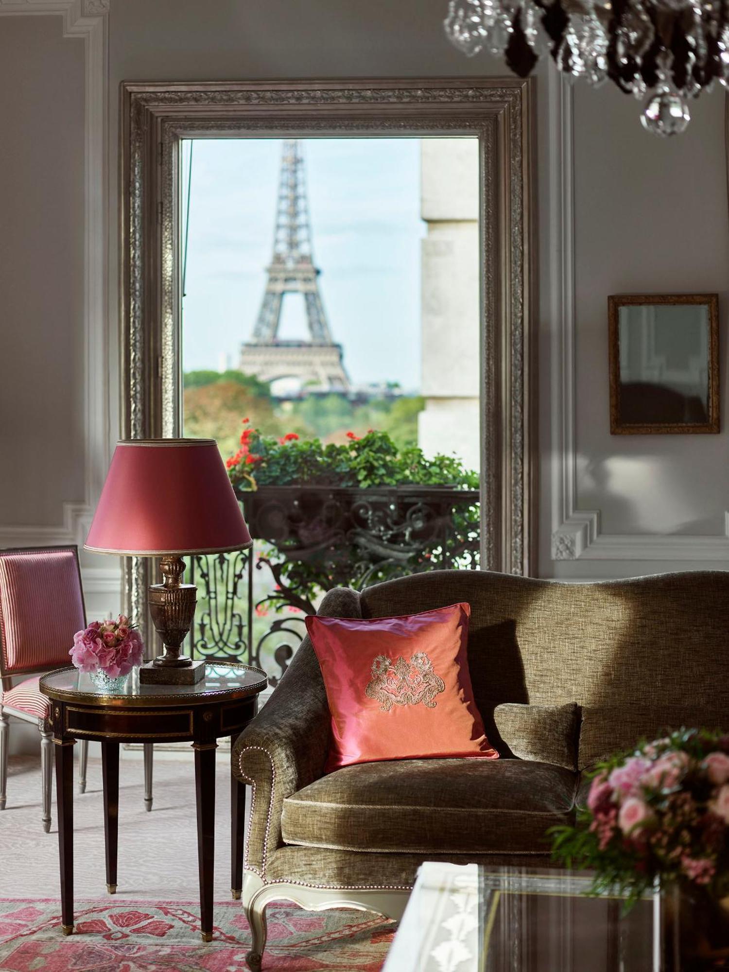 Hotel Plaza Athénée - Dorchester Collection 5*
