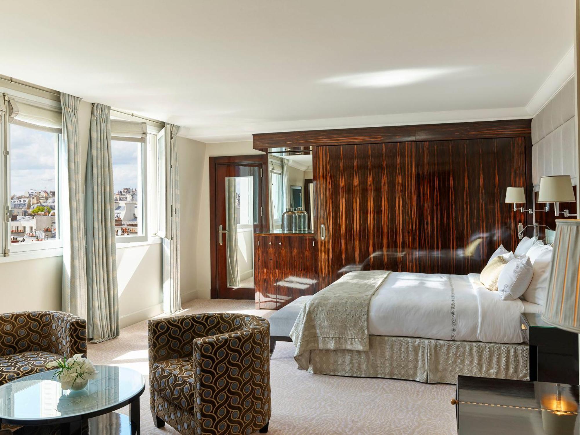 Plaza Athénée - Dorchester Collection 5* Paris