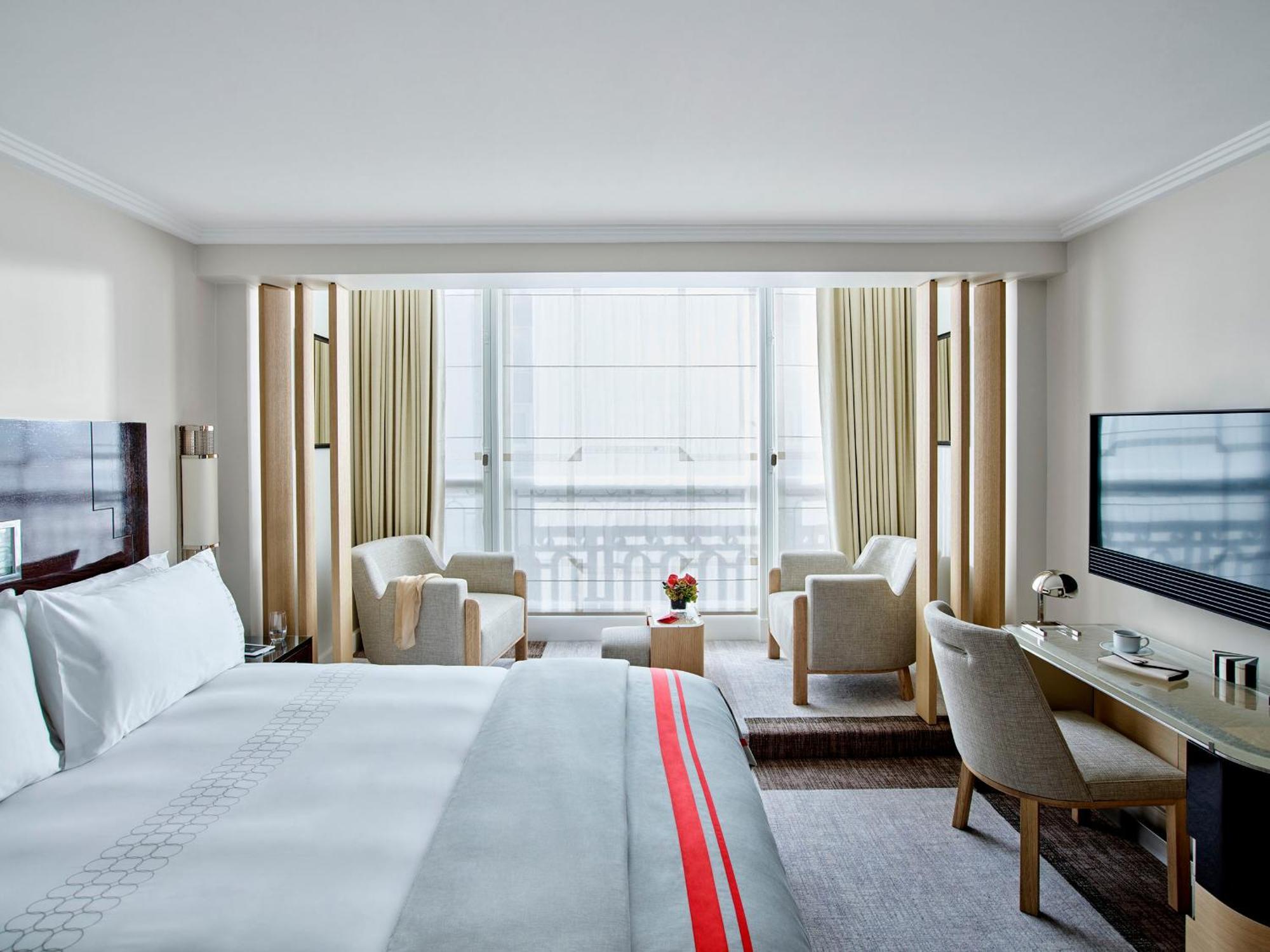 Hotel Plaza Athenee - Dorchester Collection