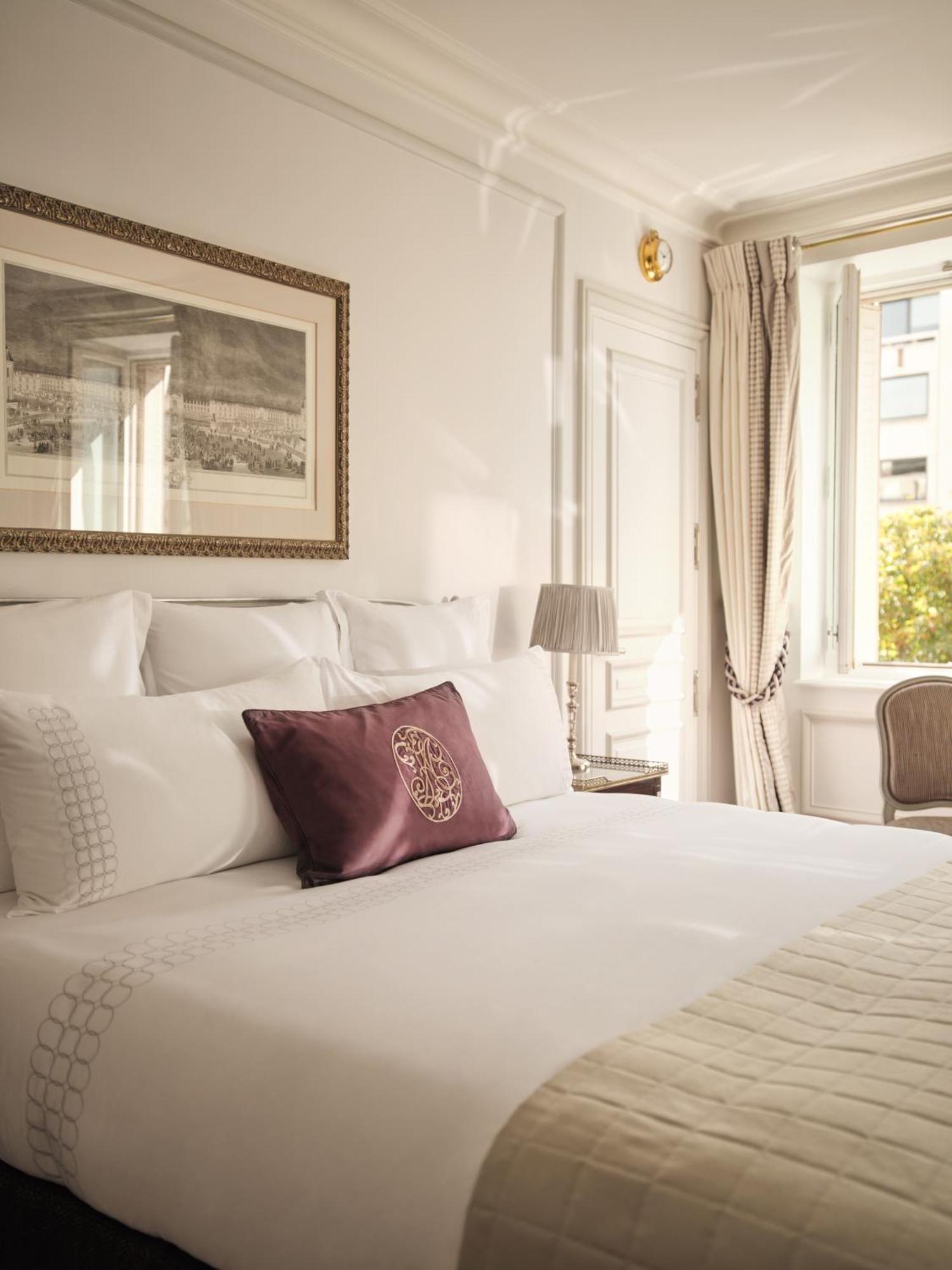 Hotel Plaza Athénée - Dorchester Collection Paris