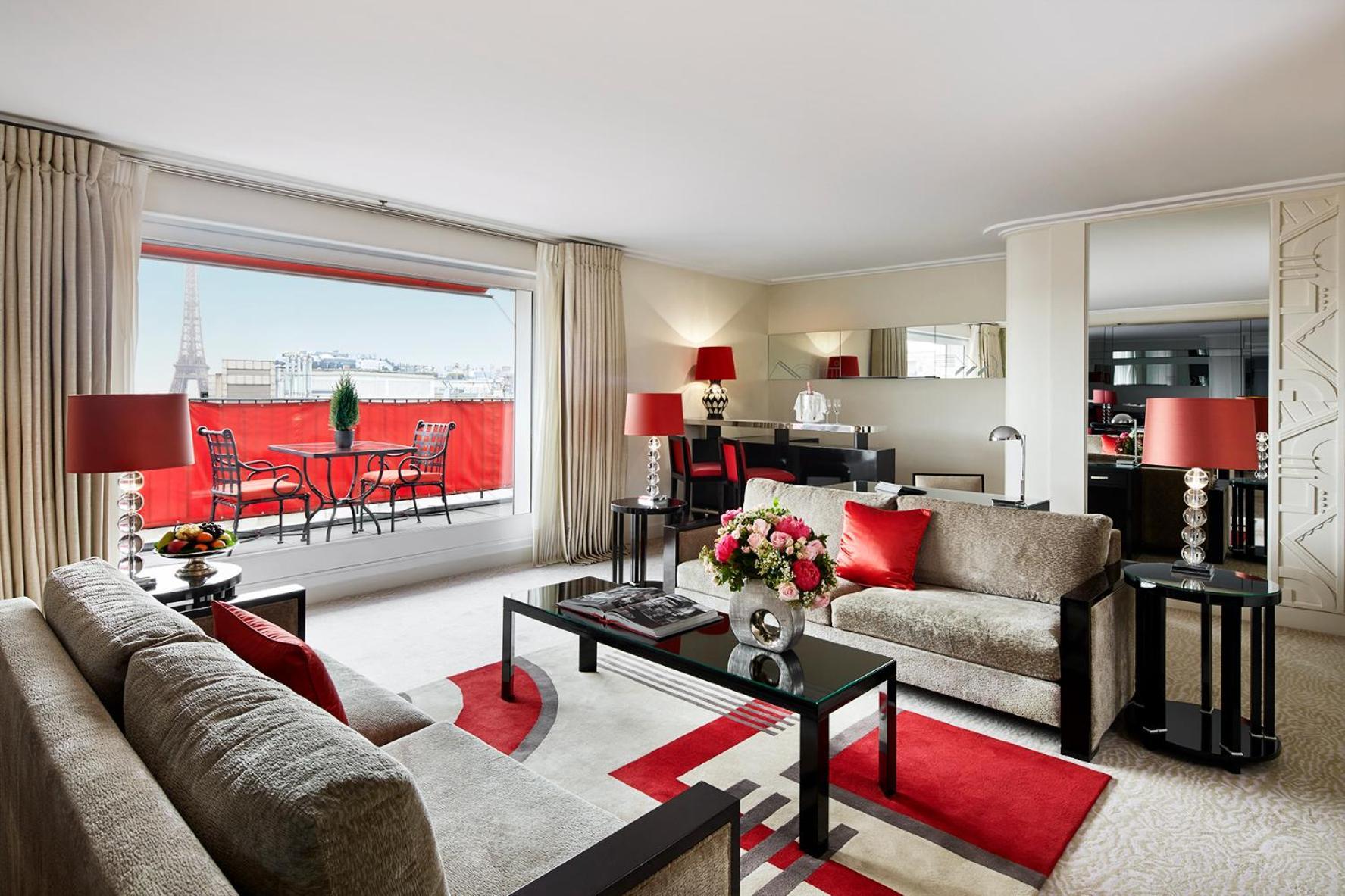Plaza Athenee - Dorchester Collection 5* Paris