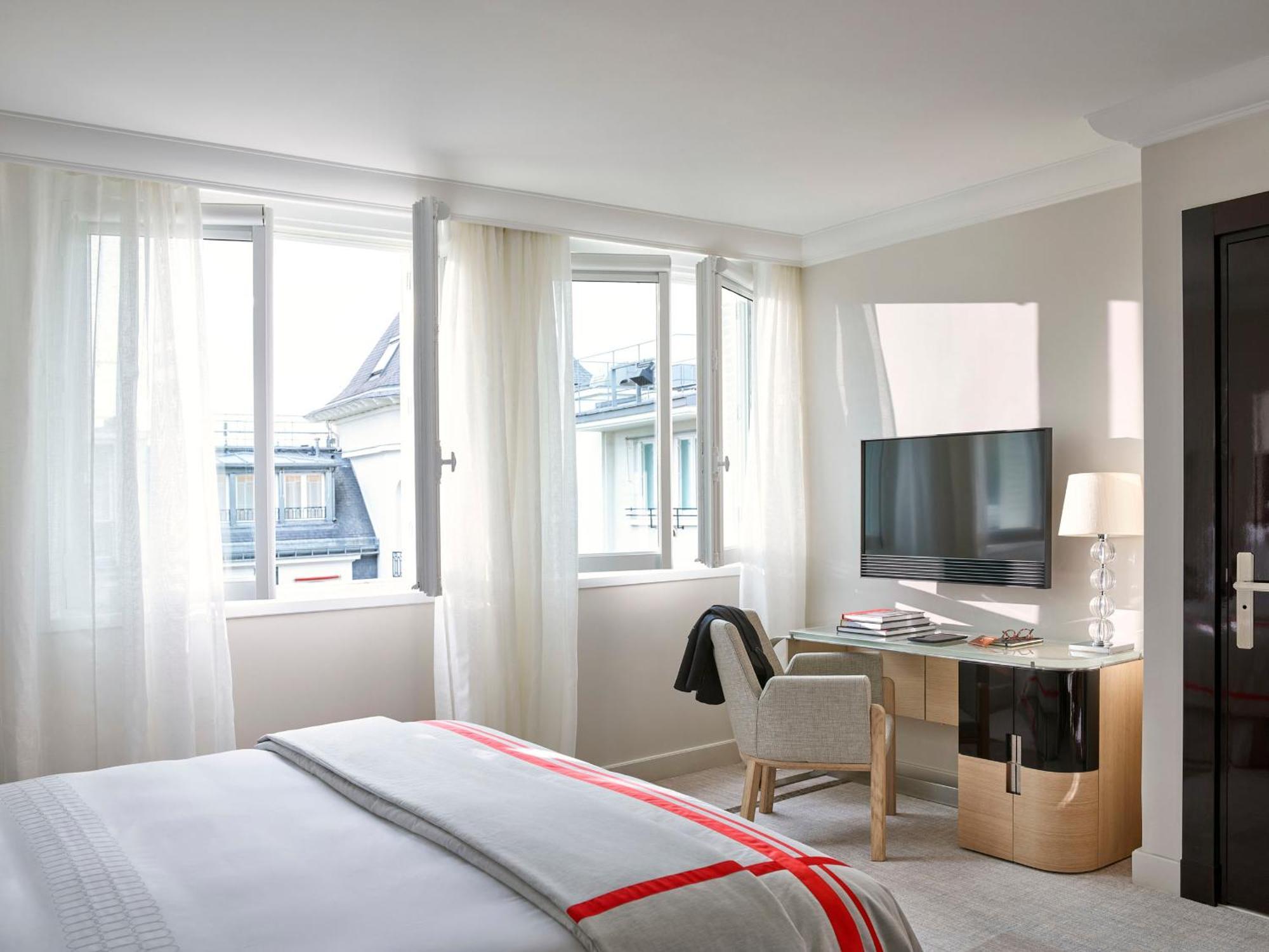 Hotel Plaza Athenee - Dorchester Collection